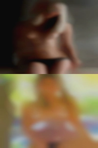 ellisonfroelich, pleasuring herself